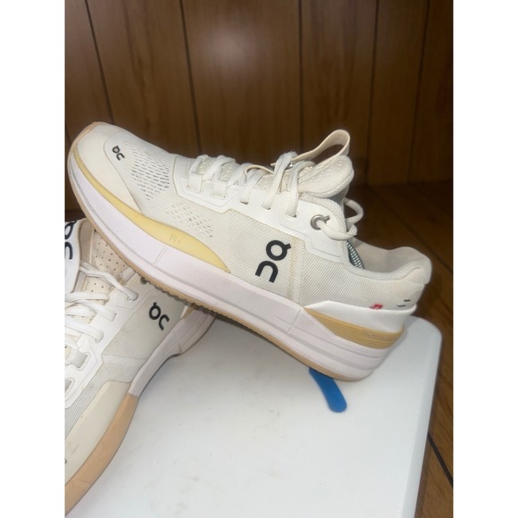 On Running Shoes - On Roger Pro‎ Cloudswift Athletic Tennis  Shoes Womens US 9.5 White